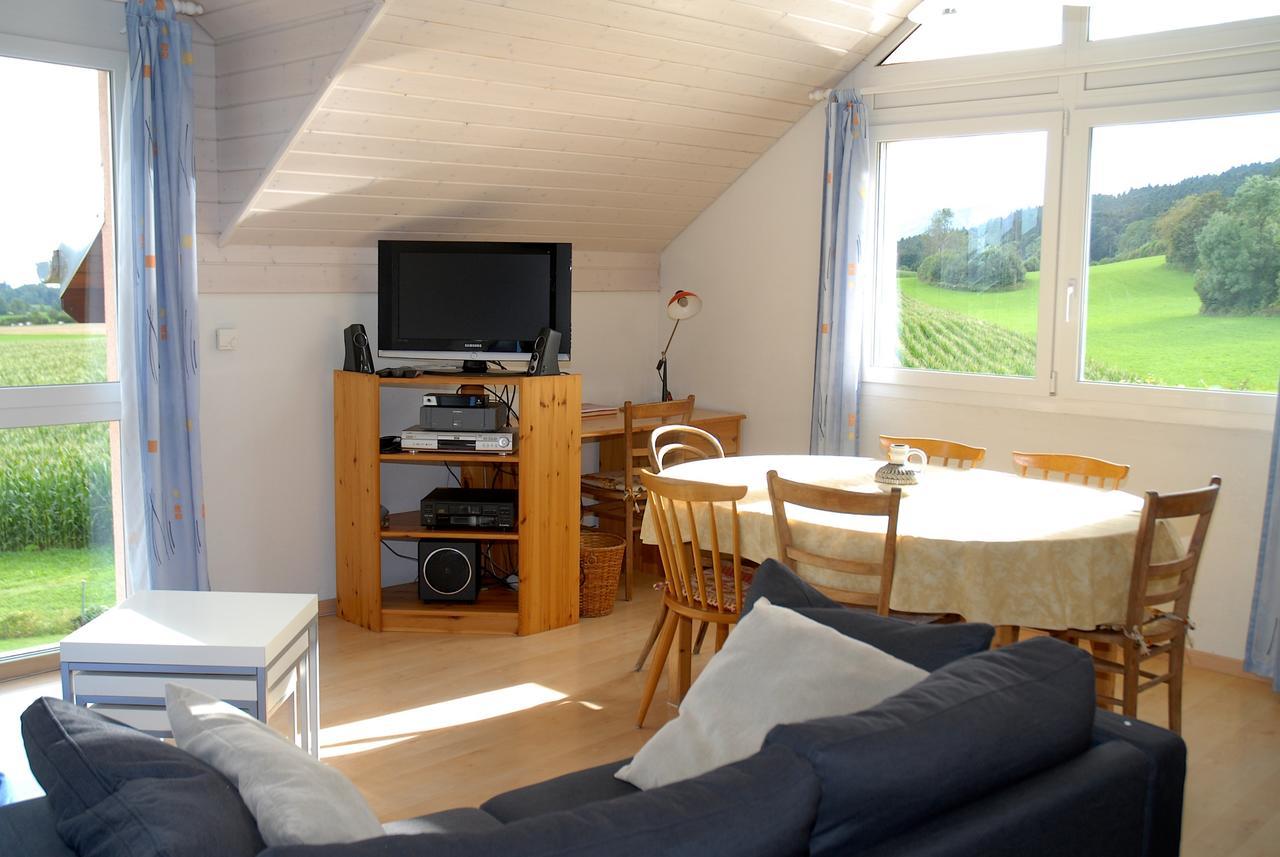 Appartment Aux Lilas Les Geneveys-sur-Coffrane Exterior foto