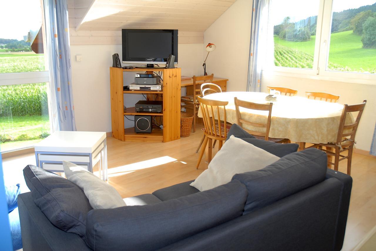 Appartment Aux Lilas Les Geneveys-sur-Coffrane Exterior foto